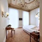酒店 The Rex - Mansion House - Private Parking 2*