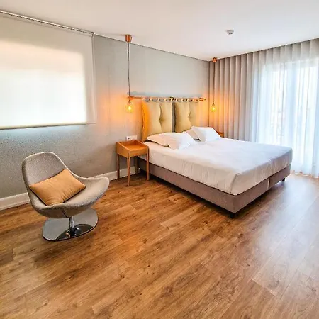 The Rex - Mansion House - Private Parking Oporto