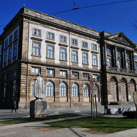 The Rex - Mansion House - Private Parking