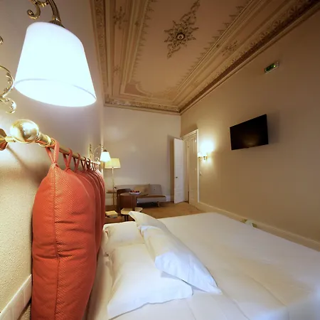 Hotel The Rex - Mansion House - Private Parking