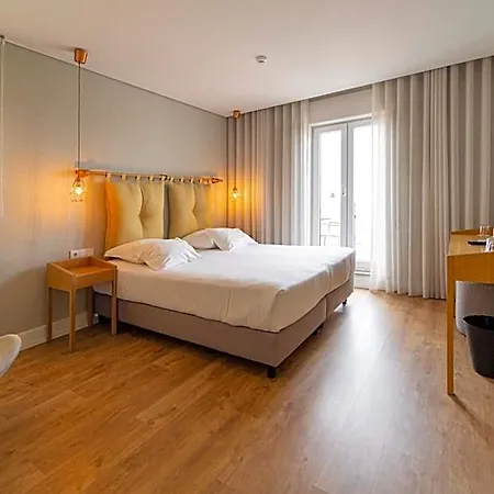 Hotel The Rex - Mansion House - Private Parking Oporto