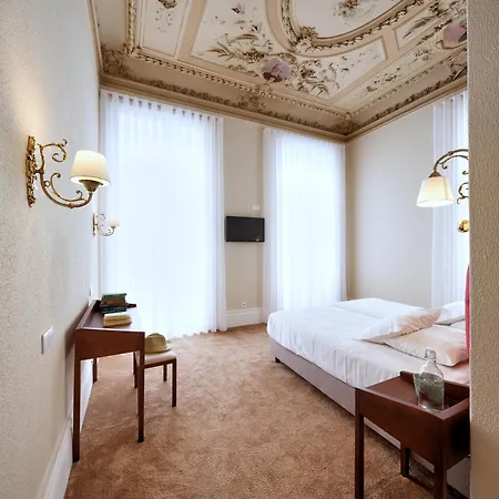 Hotel The Rex - Mansion House - Private Parking 2*