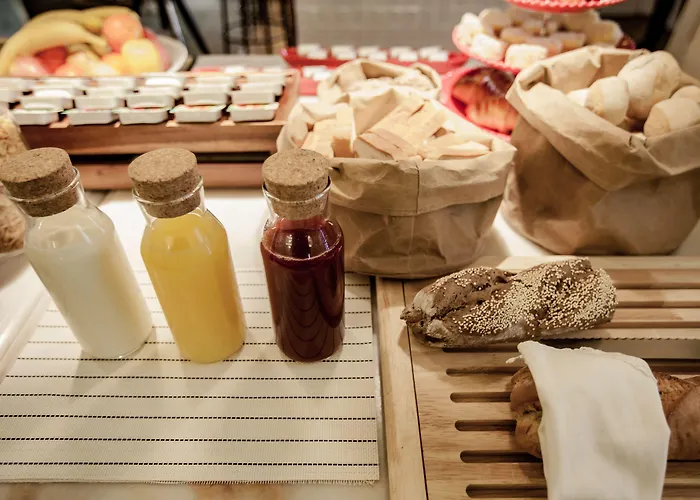 The Rex - Mansion House - Private Parking