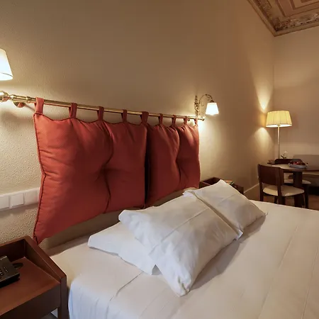 The Rex - Mansion House - Private Parking Hotel 2*