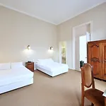 The Rex - Mansion House - Private Parking Porto