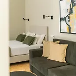The Rex - Mansion House - Private Parking Hotel 2*