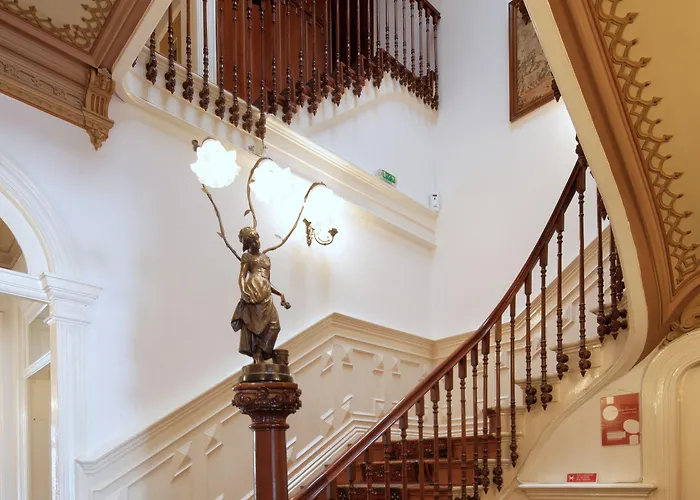 The Rex - Mansion House - Private Parking 호텔 2*